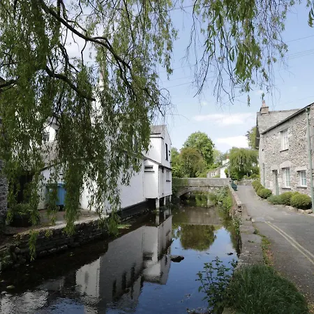 アパート 1 Tower House *