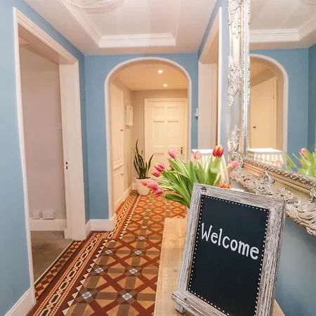 アパート 1 Tower House グレンジ・オーバー・サンズ