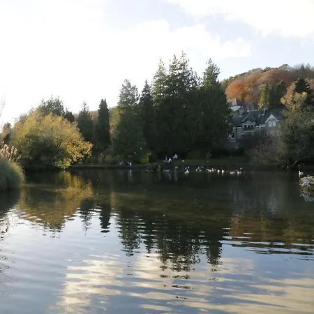 1 Tower House アパート